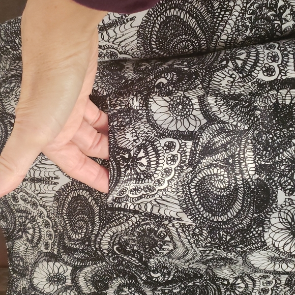 a.n.a silky blouse - Picture 2 of 6